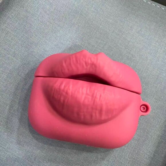 Creative Lips Earbud Case Cover - Picture 1 of 2